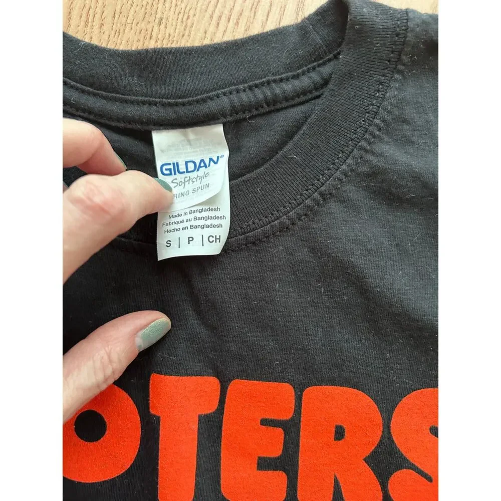 New Mens Hooters “Official Party Starter 🦉” T-shirt Black size Small
